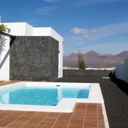 Βίλα Playa Blanca Sleeps 4 With Air Con And Wifi