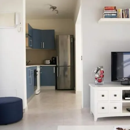 Villa Playa Blanca Sleeps 4 With Air Con And Wifi *