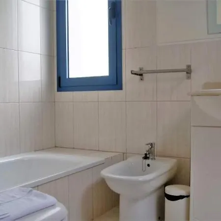 Playa Blanca Sleeps 4 With Air Con And Wifi Βίλα Πλάγια Μπλάνκα