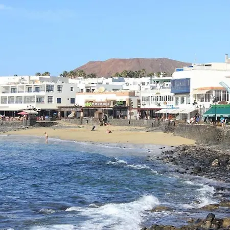 Playa Blanca Sleeps 4 With Air Con And Wifi Βίλα