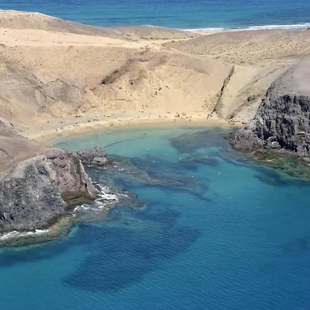 Playa Blanca Sleeps 4 With Air Con And Wifi *